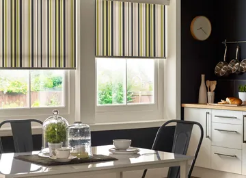 Roller blind Norfolk, the blind guy