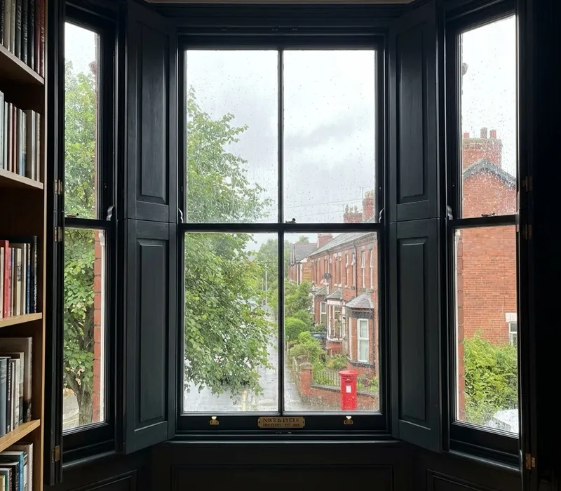 bay-widow-shutters